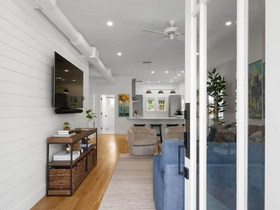 House | 2 bedrooms, desk, Internet