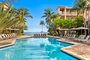 Apartment | 3 bedrooms - Ocean Front 3BR Presidential Suite (Key West)
