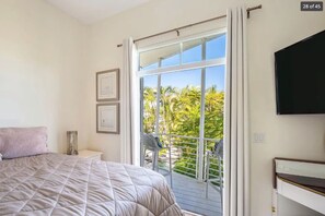 House | 3 bedrooms, desk, Internet