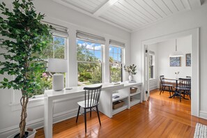 Apartment | 12 bedrooms, Internet - The Adaline - 9 Apartment Complex With Courtyard (Tampa)