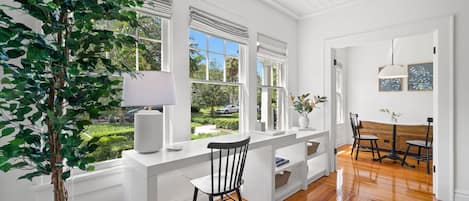 12 bedrooms, Internet