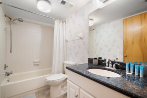 Apartment | Bathroom