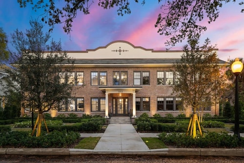 ザ アダライン 9 バイ ブライトワイルド ハイドパーク ペントハウス