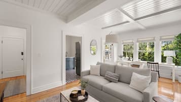 Apartment | 1 bedroom, Internet