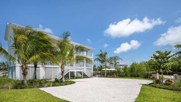 6 bedrooms, Internet