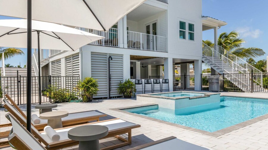 New Altair House by Brightwild Pool Pets