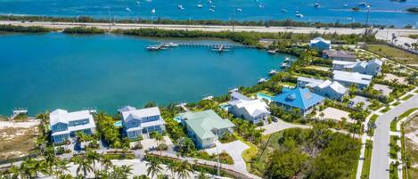 Casa | 6 quartos, acesso à internet de alta velocidade