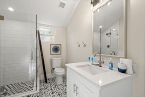 House - Soho Suite by Brightwild Steps to Soho (Tampa)