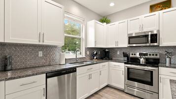 Apartment, Accessible | 2 bedrooms, Internet