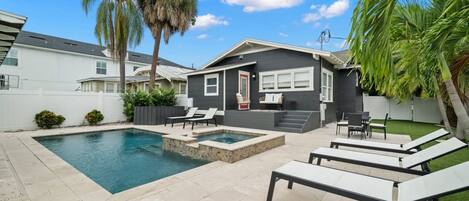 Nhà | 3 phòng ngủ, bàn, truy cập Internet tốc độ cao