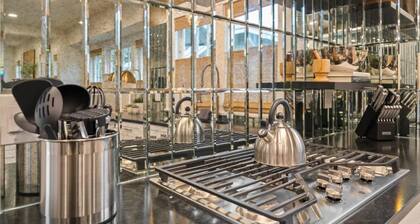 Soho Serenity by Brightwild Pool Hot Tub