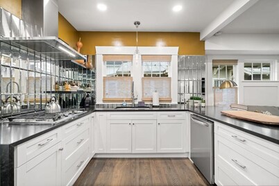 Soho Serenity by Brightwild Pool Hot Tub