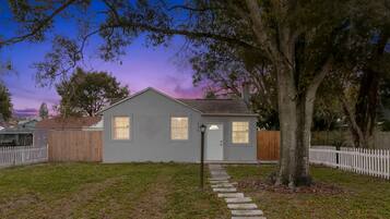 House | 2 bedrooms, Internet