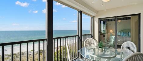 2 habitaciones, escritorio y acceso a internet