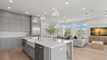House, Accessible | 6 bedrooms, desk, Internet