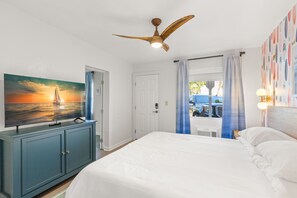 Apartment | 1 bedroom - Cabana Condo Heated Pool, Steps to the Beach! (Clearwater Beach)