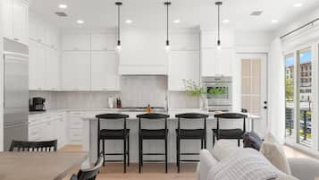 Casa, con acceso para personas discapacitadas | 6 habitaciones, escritorio y internet