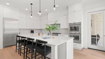 House, Accessible | 6 bedrooms, desk, Internet