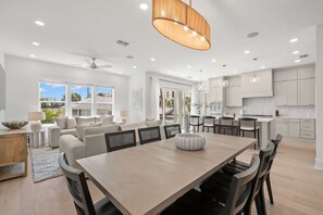 Casa, con acceso para personas discapacitadas | 6 habitaciones y escritorio 