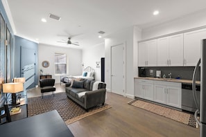 Apartment | Internet - NEW Mojito Manor Stunning Studio On 7th Ave (Tampa)