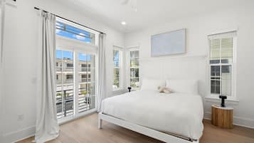 12 habitaciones, escritorio y acceso a internet