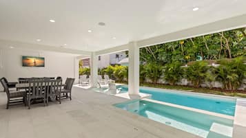 Ferienhaus, barrierefrei | 12 Schlafzimmer, Schreibtisch, Internetzugang