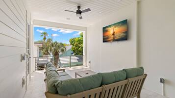 House, Accessible | 12 bedrooms, desk, Internet