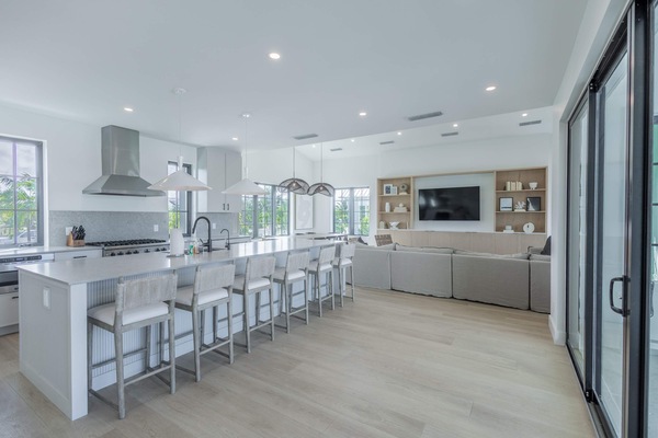 House | 6 bedrooms, desk, Internet