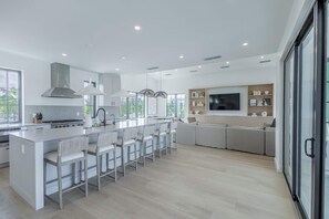 Ferienhaus | 6 Schlafzimmer, Schreibtisch, Internetzugang