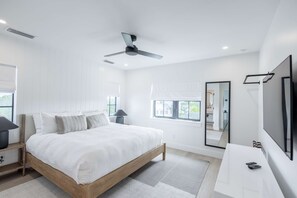 House | 6 bedrooms, desk, Internet - Brand New Catchlight House With Private Pool (Key West)