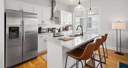 NEW Casa Fuente Ybor Bungalow Steps to 7th Ave