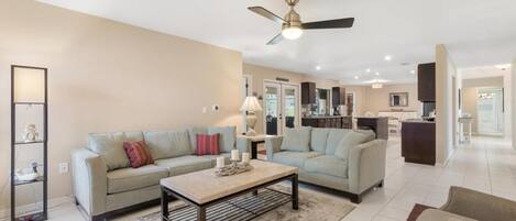 3 bedrooms, Internet