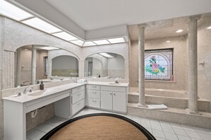 House | Bathroom - NEW Surfside Beach House Heated Pool Boat Dock (Apollo Beach)