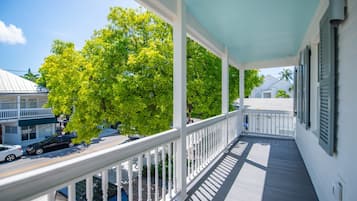 6 habitaciones y acceso a internet