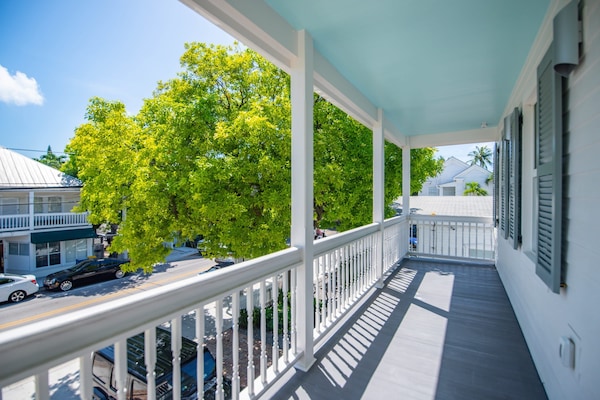 House | 6 bedrooms, Internet