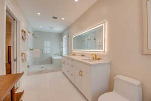 House | Bathroom - NEW The Rigby House - Pvt Pool Amazing Location (Key West)