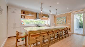 6 habitaciones y acceso a internet