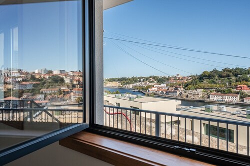 GuestReady - River View Escape