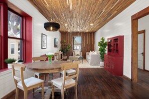 تناول الطعام