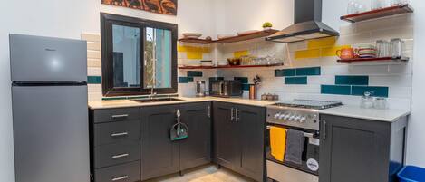 Fridge, microwave, oven, stovetop