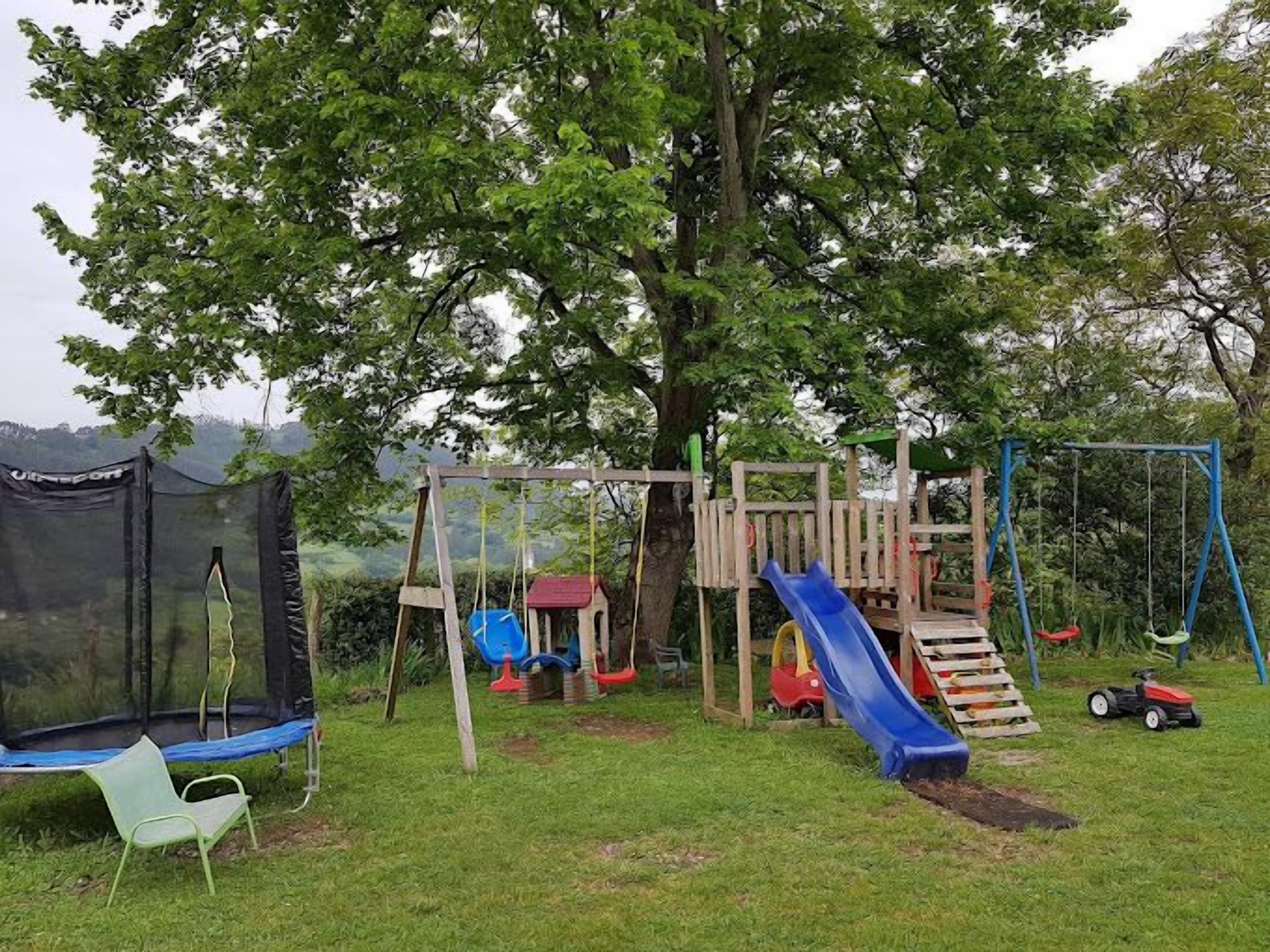 Área de juegos infantiles al aire libre