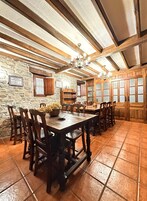 Se ofrece un desayuno continental (8 EUR por persona)