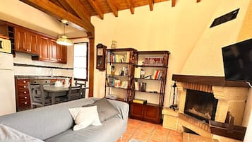 37-inch TV with digital channels