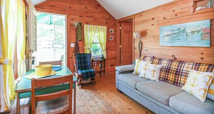 Cozy Cottage w/ Pool, BBQ and Outdoor Seating!