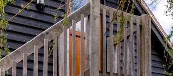 Farmhouse Loft Studio in rural location with parking