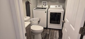 Interior - Charming 3-bedroom house with AC and WiFi in Louisville (Louisville)