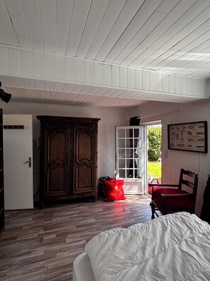 1 Schlafzimmer, Bügeleisen/Bügelbrett, Reisekinderbett, kostenloses WLAN