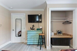 Interior - Battery Place (Savannah)