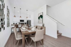 Dining - Spacious 5BR w/Pool, Close to Disney & Universal (Davenport)