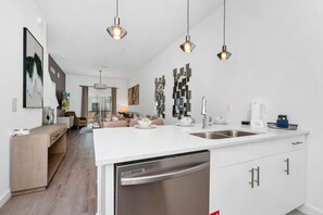 Interior - Spacious 5BR w/Pool, Close to Disney & Universal (Davenport)